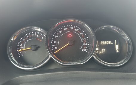 Renault Logan II, 2022 год, 1 340 000 рублей, 12 фотография