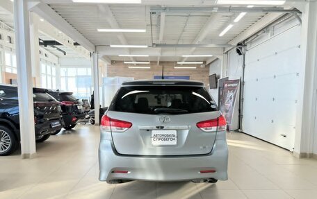 Toyota Wish II, 2011 год, 1 379 000 рублей, 5 фотография