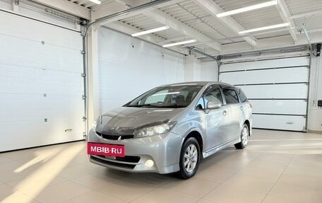Toyota Wish II, 2011 год, 1 379 000 рублей, 2 фотография