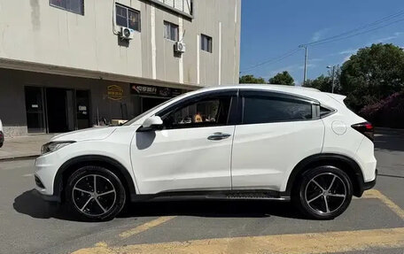 Honda Vezel, 2021 год, 1 480 000 рублей, 2 фотография