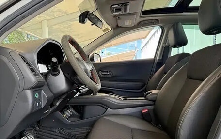 Honda Vezel, 2021 год, 1 480 000 рублей, 10 фотография