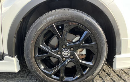 Toyota C-HR I рестайлинг, 2020 год, 2 000 035 рублей, 8 фотография