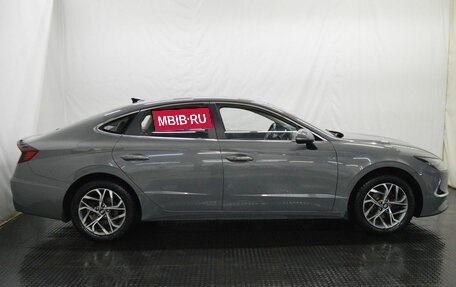 Hyundai Sonata VIII, 2023 год, 2 100 000 рублей, 4 фотография