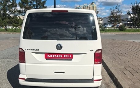 Volkswagen Caravelle T6 рестайлинг, 2017 год, 2 499 999 рублей, 3 фотография