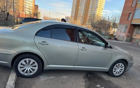 Toyota Avensis III рестайлинг, 2006 год, 700 000 рублей, 2 фотография