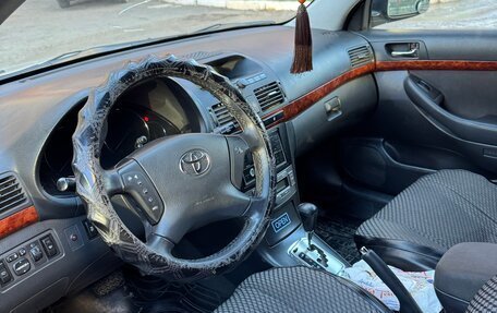 Toyota Avensis III рестайлинг, 2006 год, 700 000 рублей, 5 фотография