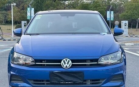 Volkswagen Polo, 2021 год, 1 000 000 рублей, 2 фотография