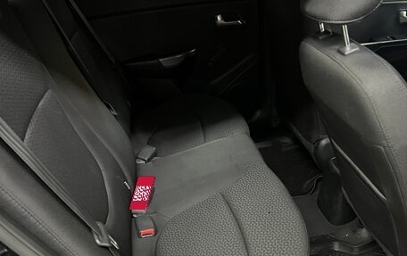 KIA Rio III рестайлинг, 2015 год, 970 000 рублей, 20 фотография