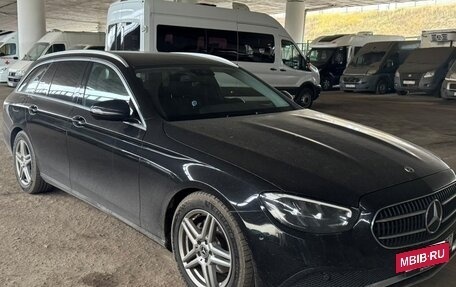 Mercedes-Benz E-Класс, 2021 год, 3 500 000 рублей, 2 фотография