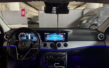 Mercedes-Benz E-Класс, 2021 год, 3 500 000 рублей, 9 фотография