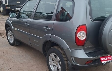 Chevrolet Niva I рестайлинг, 2017 год, 660 000 рублей, 6 фотография