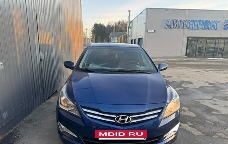 Hyundai Solaris II рестайлинг, 2015 год, 825 000 рублей, 3 фотография