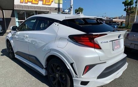 Toyota C-HR I рестайлинг, 2022 год, 1 754 000 рублей, 3 фотография