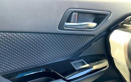 Toyota C-HR I рестайлинг, 2022 год, 1 754 000 рублей, 8 фотография