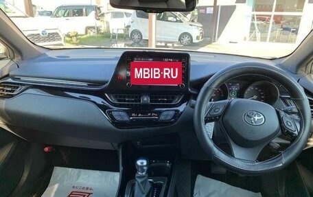 Toyota C-HR I рестайлинг, 2022 год, 1 754 000 рублей, 14 фотография