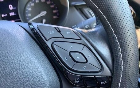 Toyota C-HR I рестайлинг, 2022 год, 1 754 000 рублей, 16 фотография