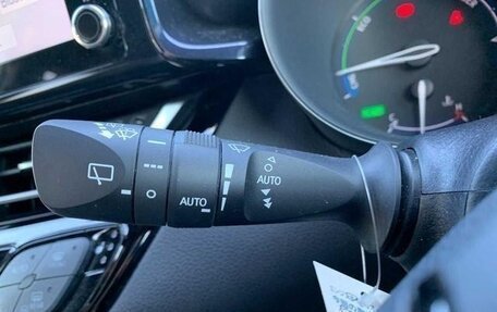 Toyota C-HR I рестайлинг, 2022 год, 1 754 000 рублей, 20 фотография