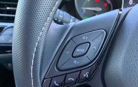 Toyota C-HR I рестайлинг, 2022 год, 1 754 000 рублей, 17 фотография