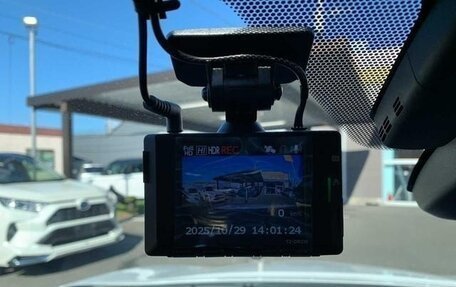 Toyota C-HR I рестайлинг, 2022 год, 1 754 000 рублей, 29 фотография