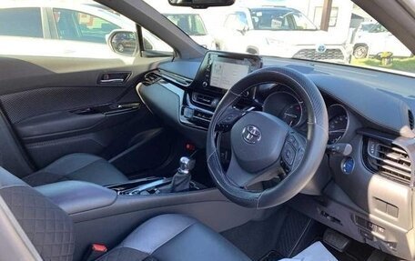 Toyota C-HR I рестайлинг, 2022 год, 1 754 000 рублей, 38 фотография