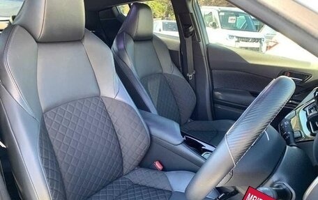 Toyota C-HR I рестайлинг, 2022 год, 1 754 000 рублей, 37 фотография