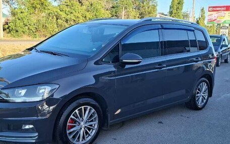 Volkswagen Touran III, 2018 год, 1 610 000 рублей, 1 фотография