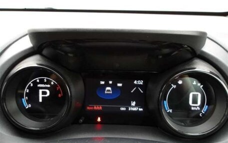 Toyota Yaris, 2021 год, 1 170 000 рублей, 4 фотография