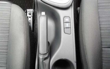 Toyota Yaris, 2021 год, 1 170 000 рублей, 11 фотография