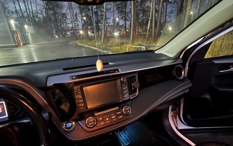 Toyota RAV4, 2018 год, 2 900 000 рублей, 8 фотография