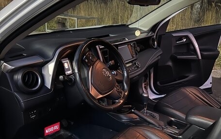 Toyota RAV4, 2018 год, 2 900 000 рублей, 7 фотография