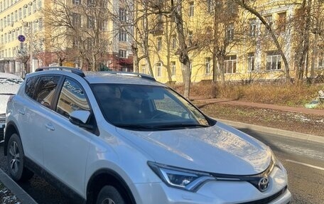 Toyota RAV4, 2018 год, 2 900 000 рублей, 9 фотография