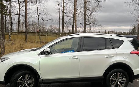 Toyota RAV4, 2018 год, 2 900 000 рублей, 10 фотография