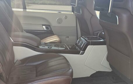 Land Rover Range Rover IV рестайлинг, 2016 год, 4 500 000 рублей, 11 фотография