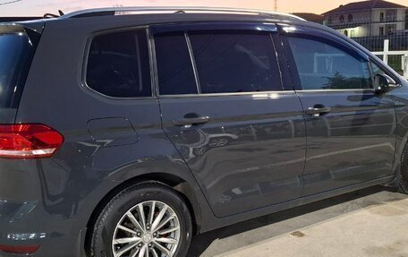 Volkswagen Touran III, 2018 год, 1 610 000 рублей, 7 фотография