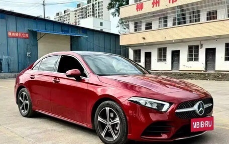 Mercedes-Benz A-Класс, 2022 год, 1 717 000 рублей, 2 фотография