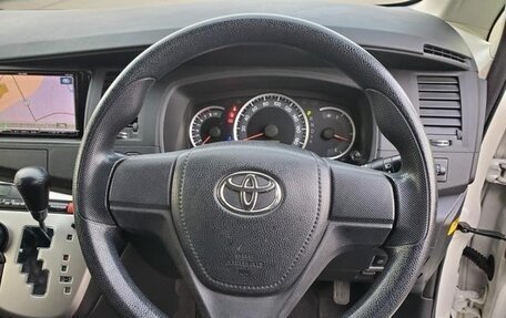 Toyota ISis I, 2014 год, 1 157 000 рублей, 13 фотография