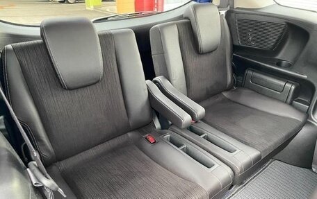 Honda Freed I, 2016 год, 900 000 рублей, 11 фотография