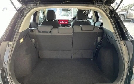 Honda Vezel, 2021 год, 1 650 000 рублей, 10 фотография