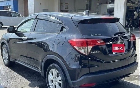 Honda Vezel, 2021 год, 1 650 000 рублей, 3 фотография