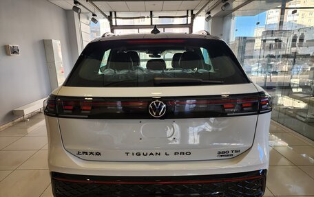 Volkswagen Tiguan, 2025 год, 4 950 000 рублей, 3 фотография