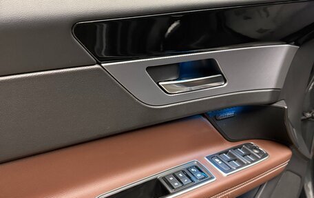 Jaguar XF II, 2019 год, 2 950 000 рублей, 13 фотография