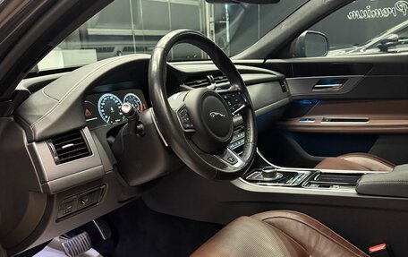 Jaguar XF II, 2019 год, 2 950 000 рублей, 14 фотография