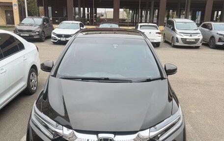 Honda Shuttle II, 2015 год, 1 400 000 рублей, 1 фотография