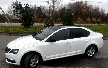 Skoda Octavia, 2017 год, 920 000 рублей, 10 фотография