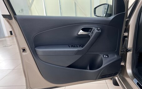 Volkswagen Polo VI (EU Market), 2017 год, 1 280 000 рублей, 18 фотография