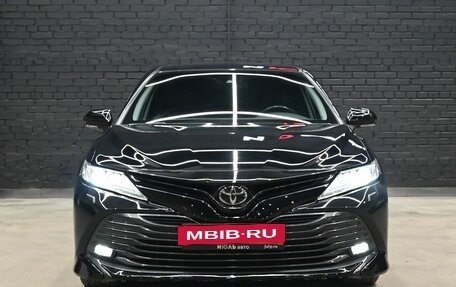 Toyota Camry, 2020 год, 2 810 000 рублей, 2 фотография