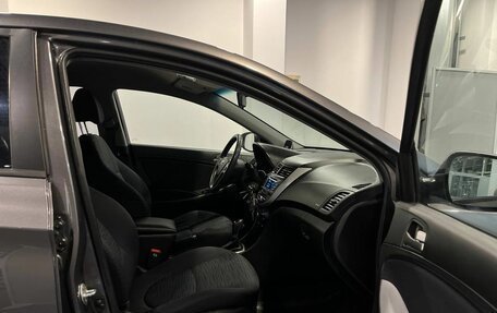 Hyundai Solaris II рестайлинг, 2015 год, 965 000 рублей, 27 фотография