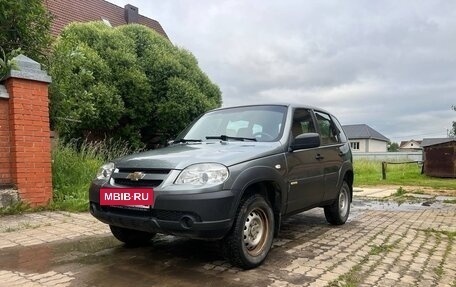 Chevrolet Niva I рестайлинг, 2017 год, 625 000 рублей, 3 фотография