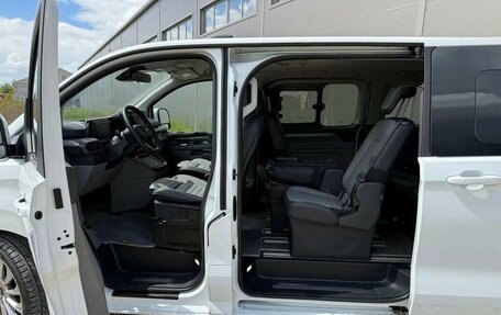 Ford Tourneo Custom, 2023 год, 4 500 000 рублей, 7 фотография