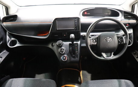 Toyota Sienta II, 2015 год, 1 110 000 рублей, 14 фотография